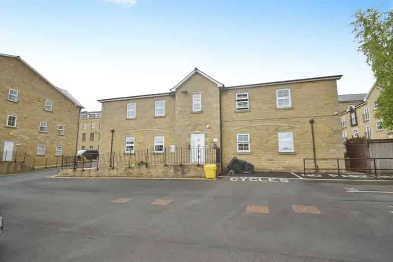 1 Bedroom Flat For Sale Near Amenities