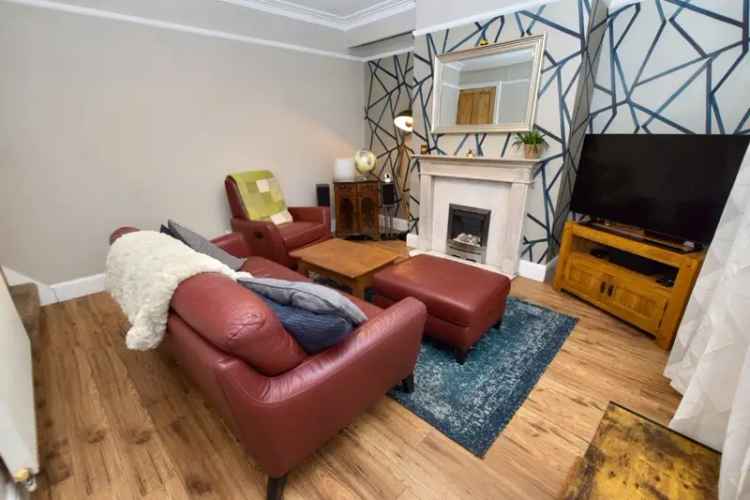 House For Sale in Leeds, England