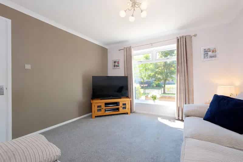 Three Bedroom Mid Terrace Villa in Balmedie
