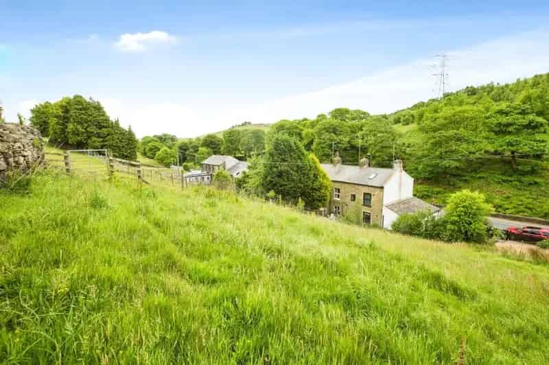 2 bedroom Mid Terrace House for sale, Todmorden, West Yorkshire, OL14