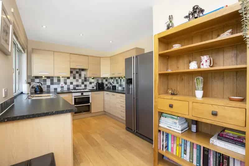 3 Bedroom End Terrace House to Rent in Edinburgh