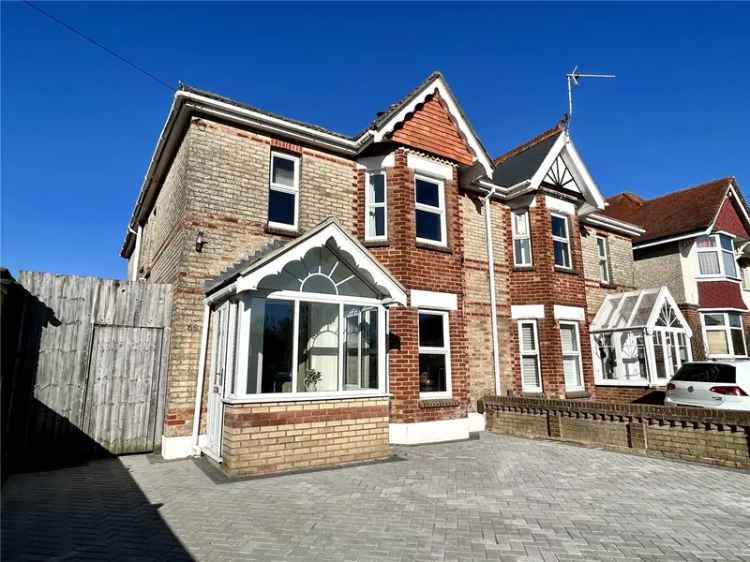 4 bedroom house in Poole