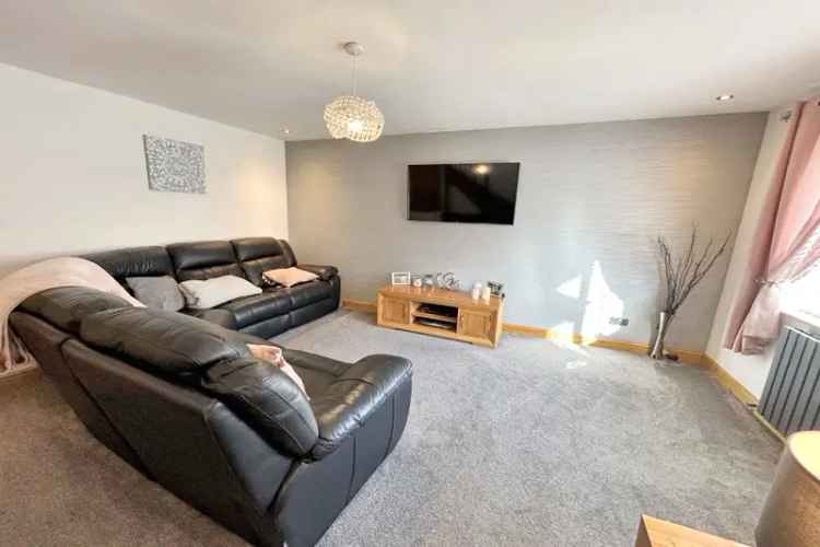 House For Sale in Wakefield, England