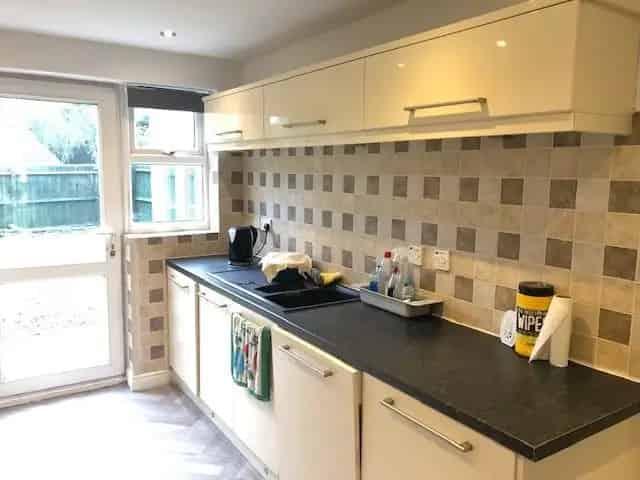 6 Bedroom Semi Detached House Near Midland Metropolitan University Hospital