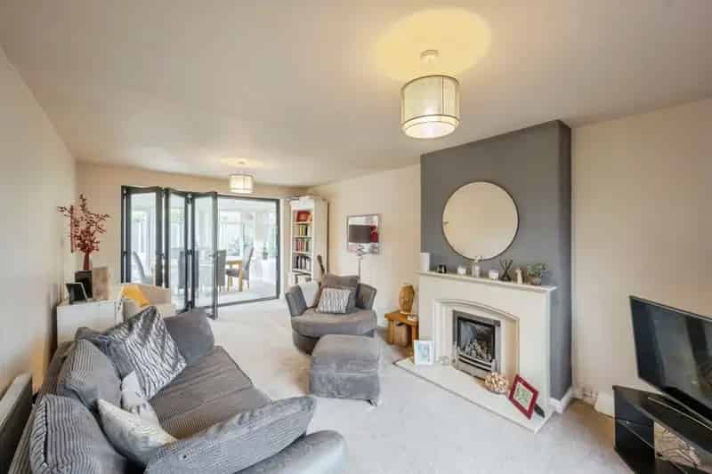 4 Bed Family Home with Playroom Conservatory and Ample Parking