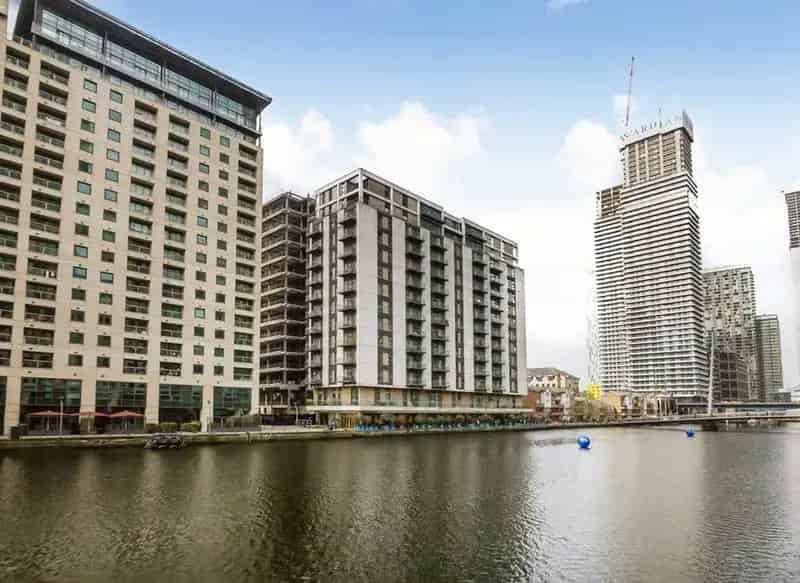 2-Bed 2-Bath Canary Wharf Apartment - Fully Furnished