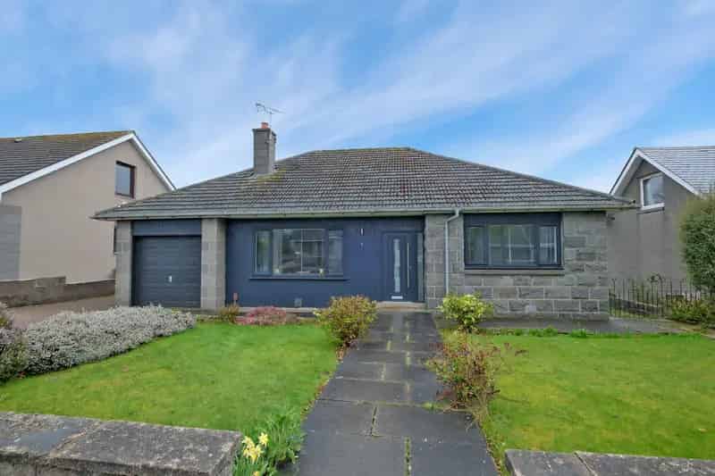 3 Bedroom Detached Bungalow Summerhill Aberdeen