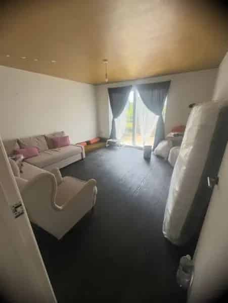 Large 1 Bed Flat Near Westfield Shepherd's Bush
