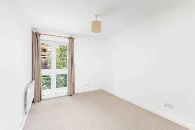 Two Bedroom Flat East Dulwich July 2025