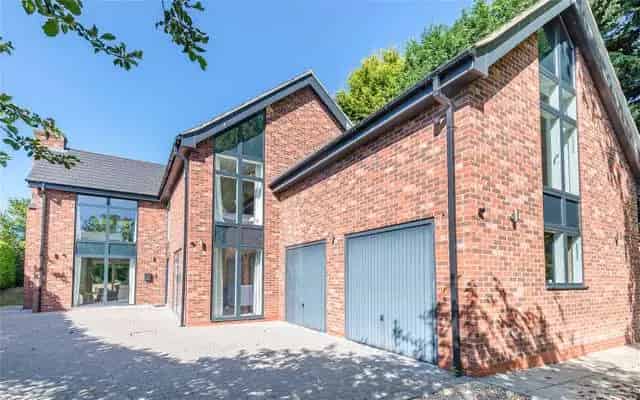 5 Bedroom Modern Home in Bassingham