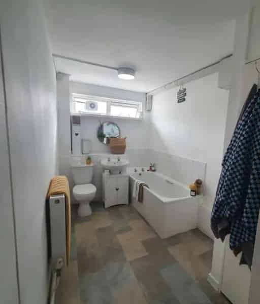 Large 1 Bedroom Ground Floor Flat near Basildon