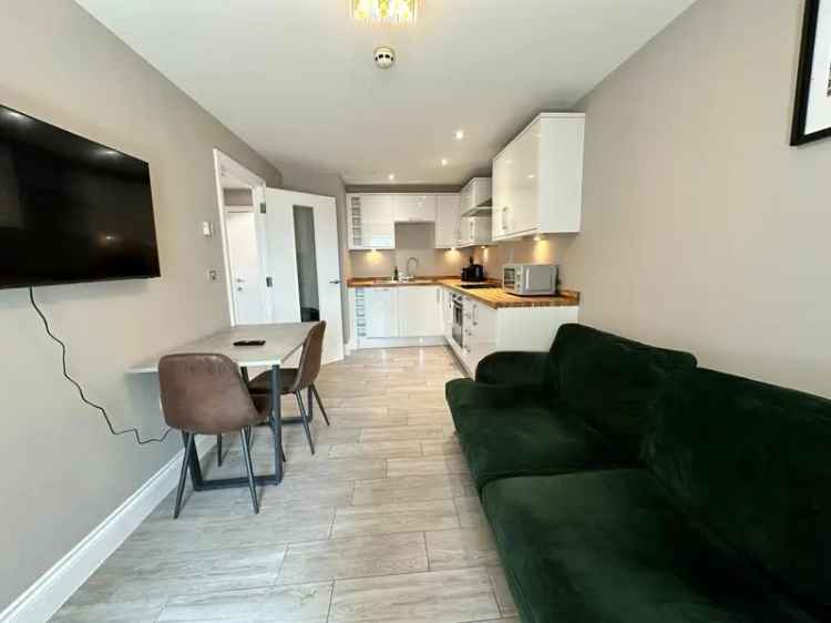 1 Bedroom Luxury Flat September 2025