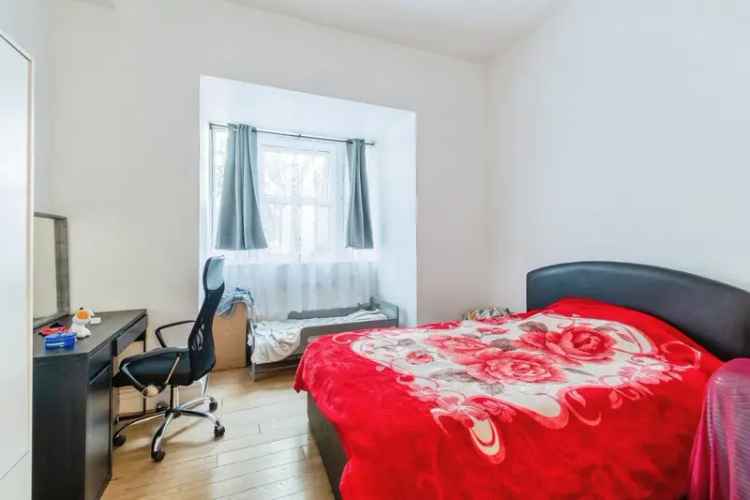 Two Bedroom Garden Apartment near Bath Spa Train Station