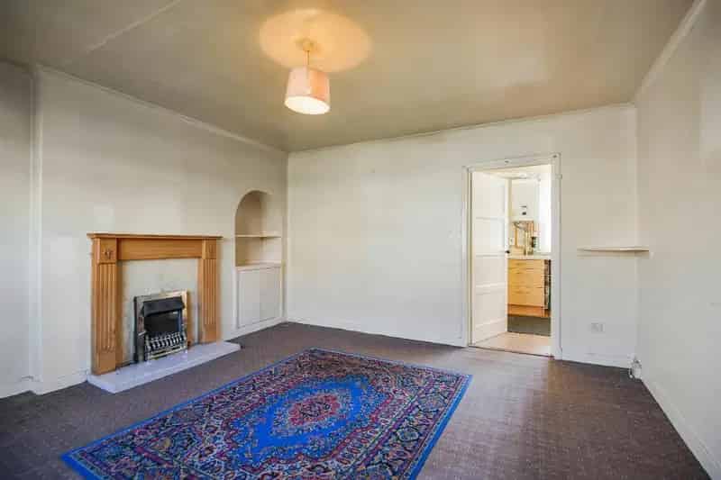 2 Bedroom Mid Terrace House For Sale Baillieston