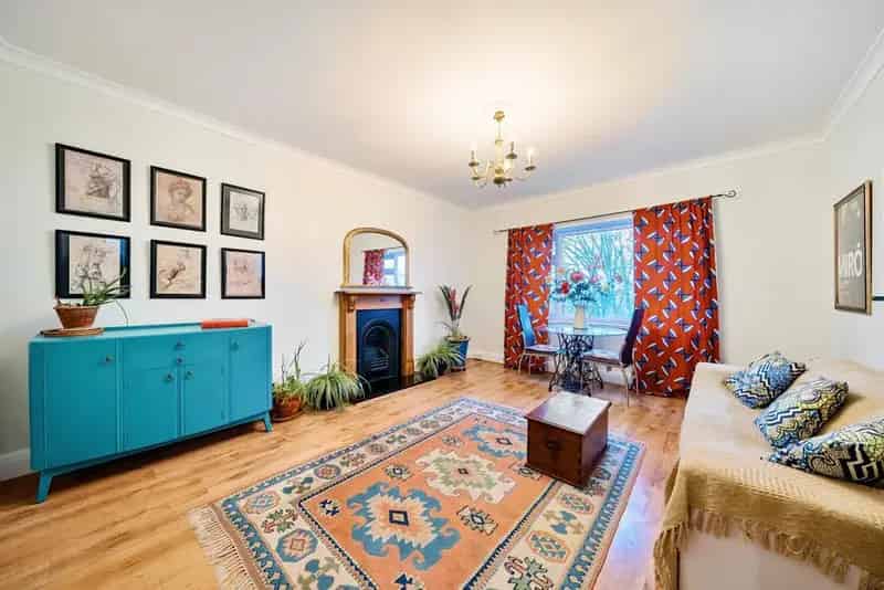 Flat For Sale , London, England