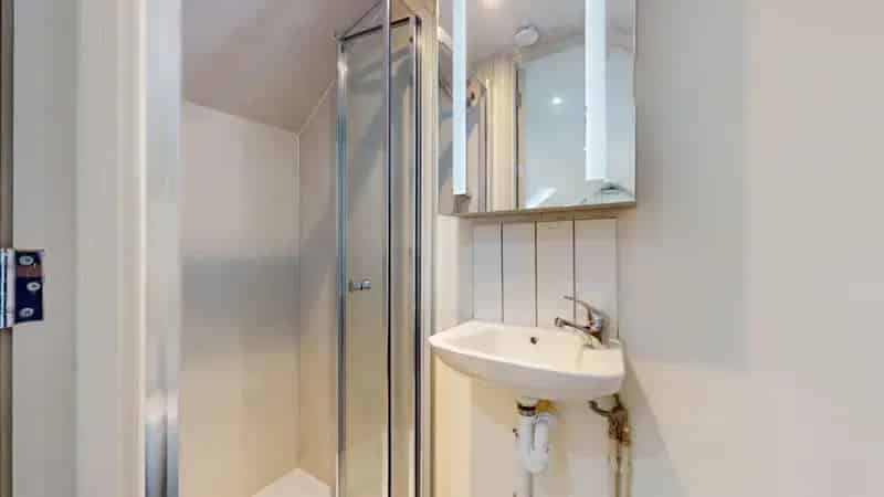 1 bedroom House of Multiple Occupation
 To Rent