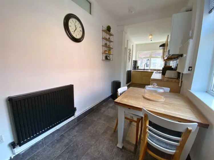 4 bedroom end of terrace house for sale