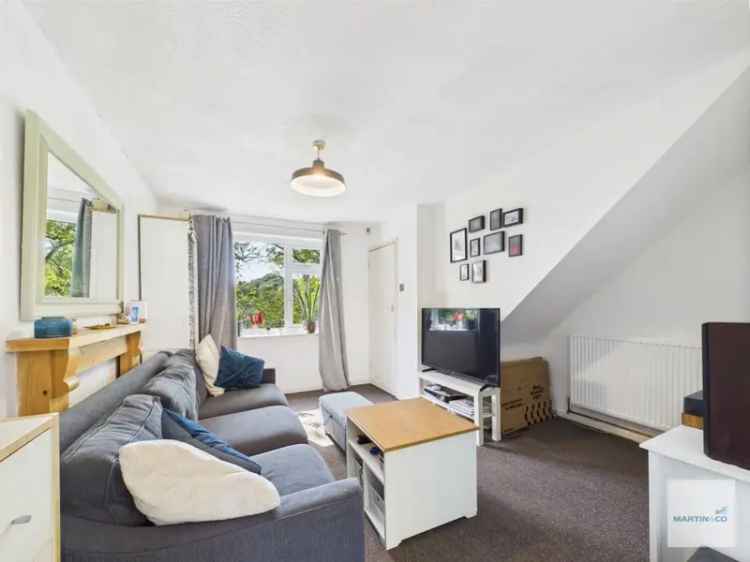 2 Bedroom House For Sale - Quiet Cul-De-Sac