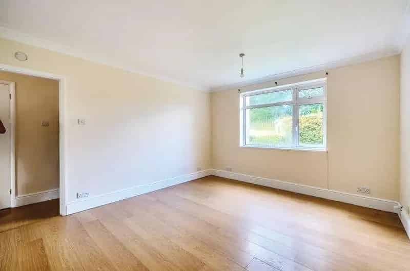 2 Bed Flat for Sale near Sutton Station