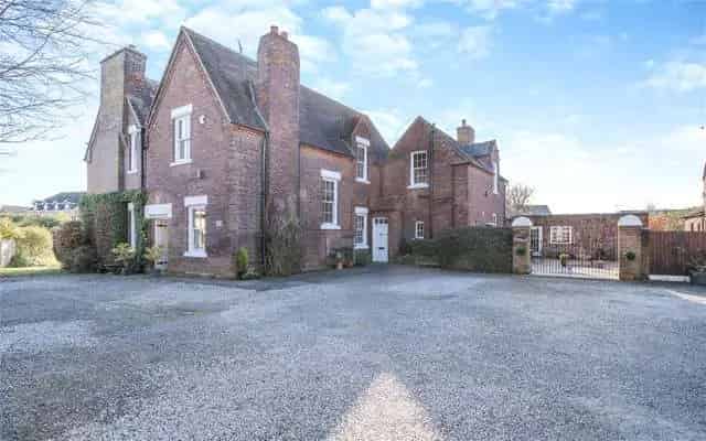 Charming Period Property with Coach House and Gardens