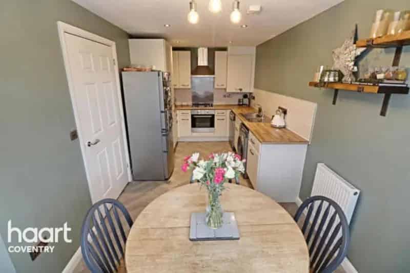 3 Bedroom End Terrace House for Sale