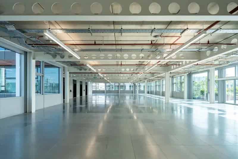 Office to Rent Edenica London 93000 sq ft