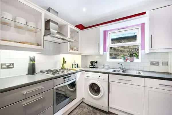 3-Bedroom Apartment for Sale in London W4