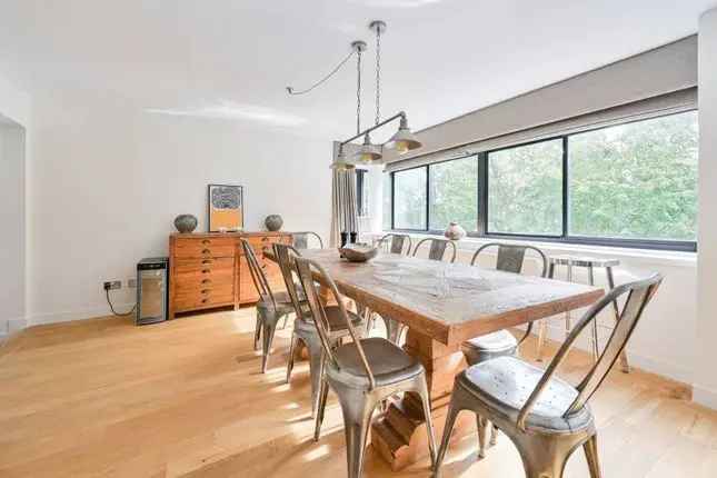 Flat for sale in Grosvenor Road, Pimlico, London SW1V