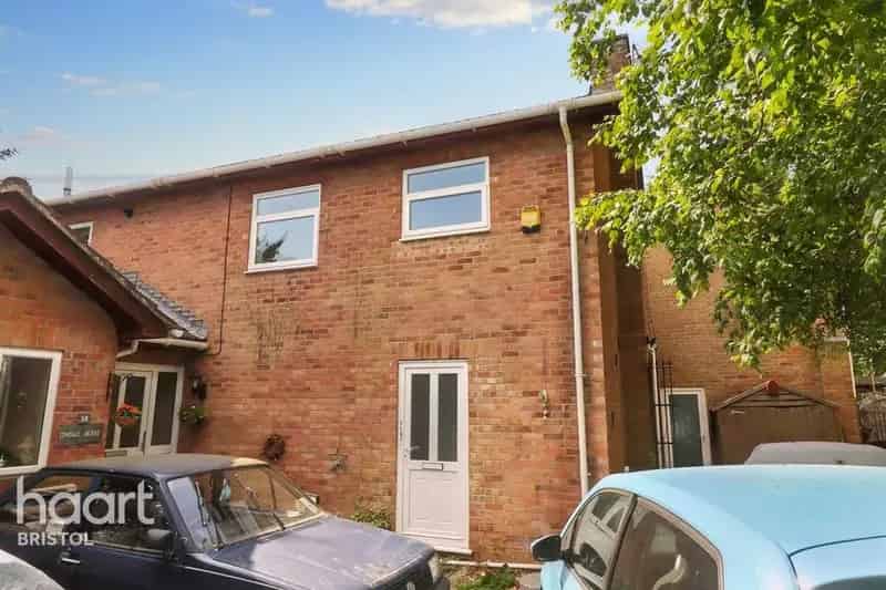 2 Bedroom Apartment to Rent in BS4