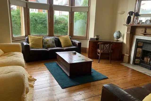 Flat to rent in Palace Road, Llandaff, Cardiff CF5