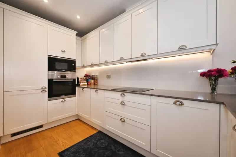 4 Bed Family Home Near Amenities and Transport Links