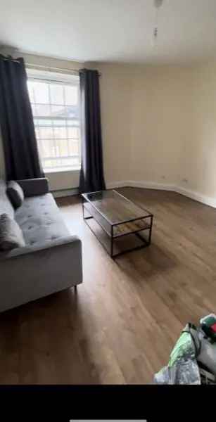 Flat For Rent in London, England