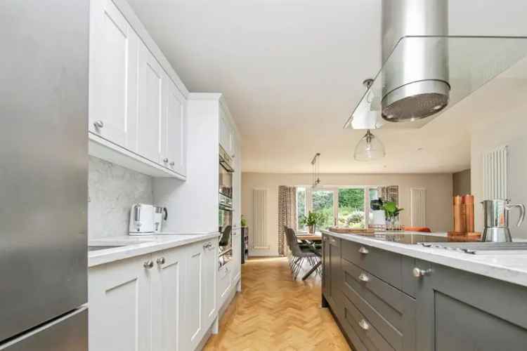 Acton Family Home 4 Bedrooms Large Garden