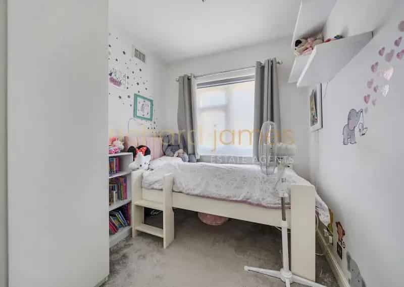 3 Bed Semi-Detached House for Sale