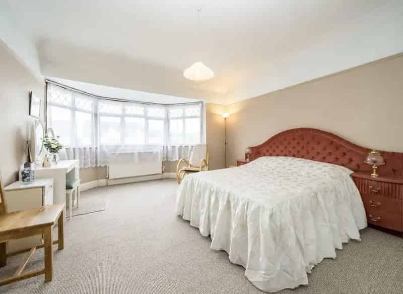 Four Double Bedroom Semi-Detached Home For Sale