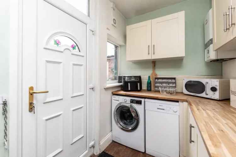 4 Bedroom House For Sale Near Town Centre