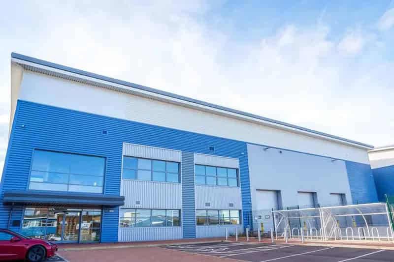 Modern Industrial Logistics Premises 2022 12m Clearance 40m Yard