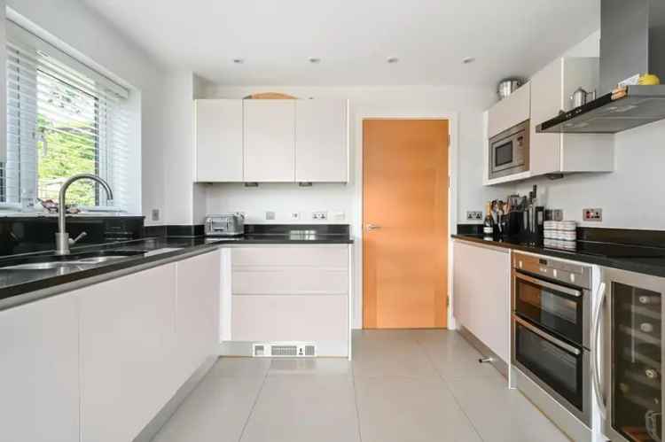 4 Bedroom Detached House for Sale in Ovingdean