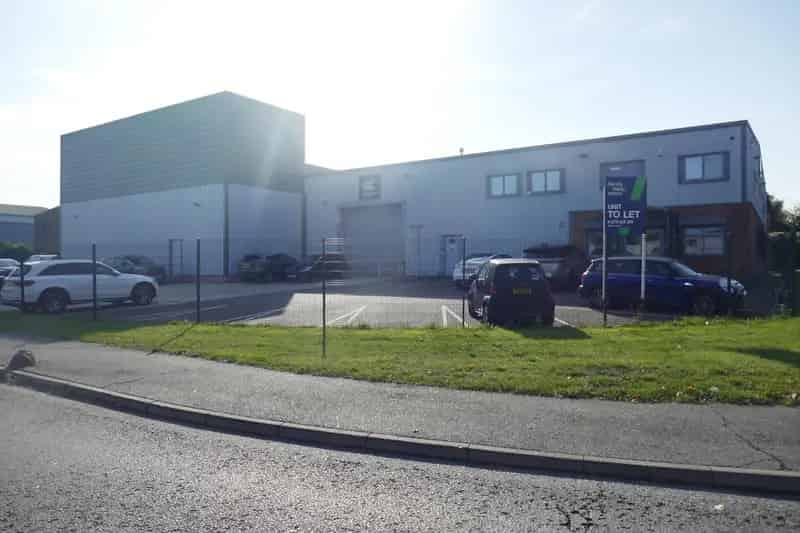 Modern Industrial Warehouse Unit with High Spec Offices