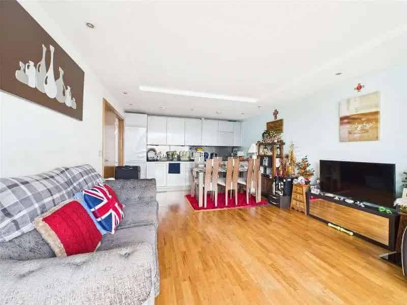 2 Bed Flat for Sale Salford Quays