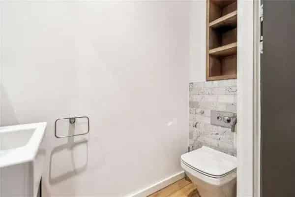 Spacious One Bedroom Apartment in Kentish Town Landmark Building