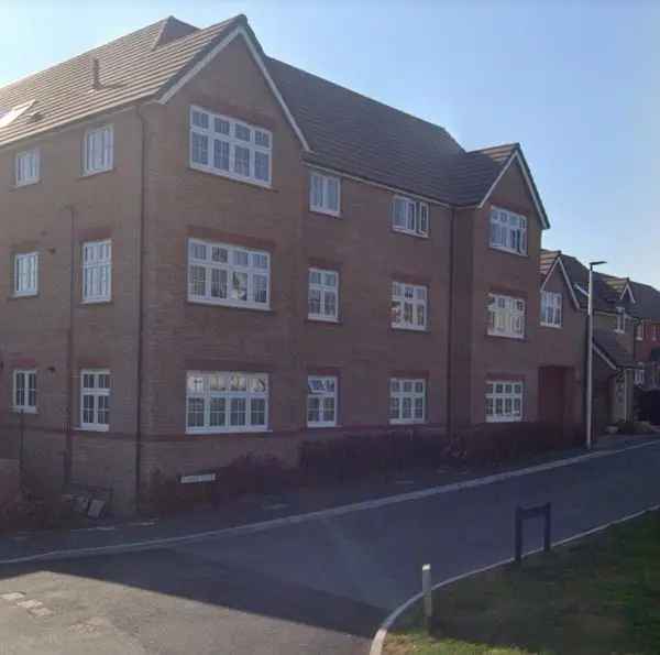 Flat For Rent in Teignbridge, England