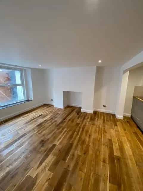 2 Bedroom Flat Near City Center