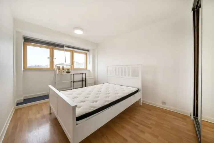 3-Bedroom Flat near Battersea Park