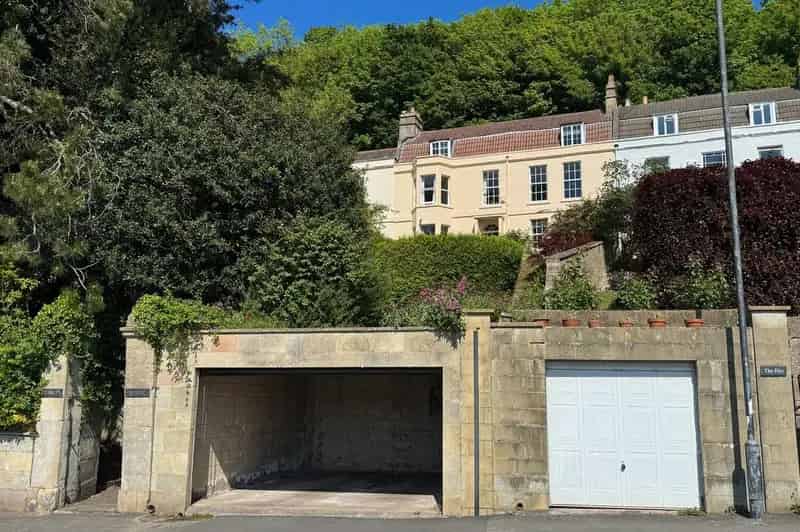 4 Bedroom Georgian House for Sale in Bath