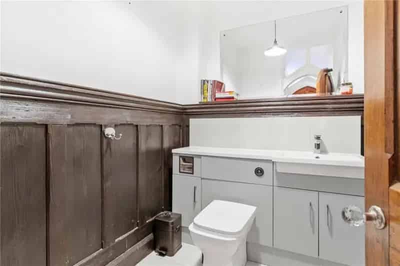 4 Bed Grade II Listed House For Sale Near Harlow Mill Station
