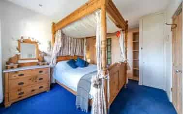 Charming 2-Bed Stone Cottage in Historic Totnes
