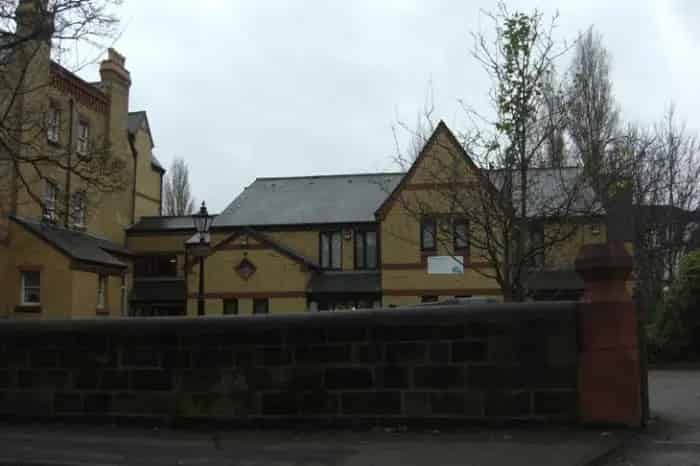 studio/bedsit bedsit/studio in Aigburth Centre