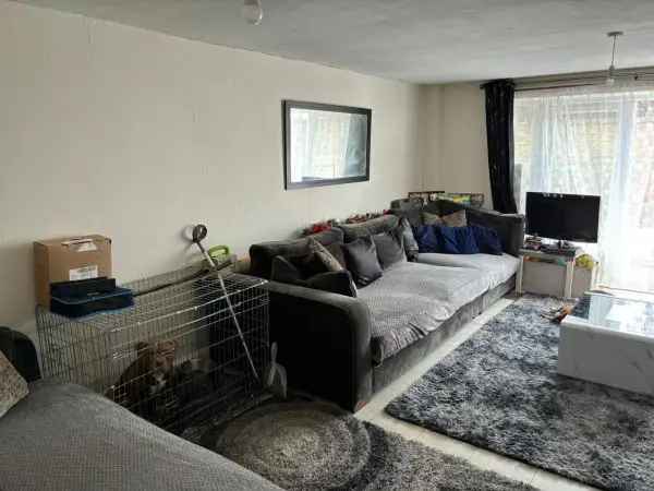 House For Rent in South Holland, England