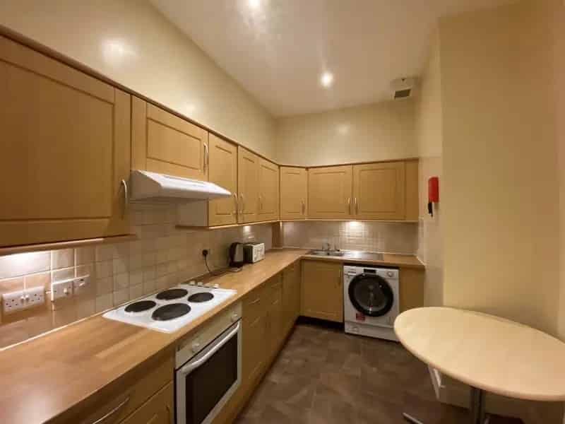 4 Bedroom Flat to Rent Edinburgh